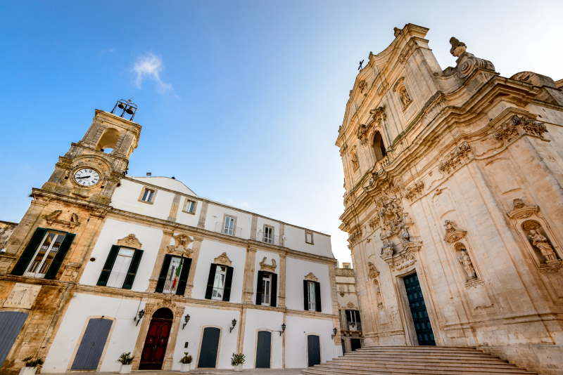 Blick auf die Altstadt von Martina Franca und die Basilika San Martino