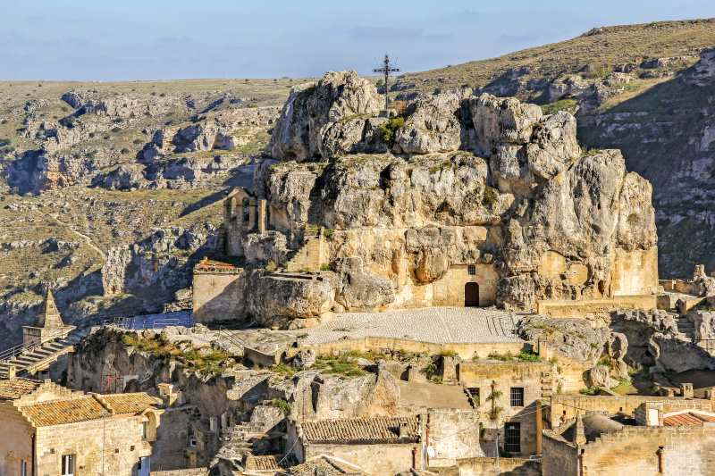 Felsenkirche in der Altstadt von Matera Sassi