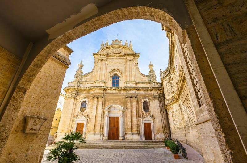 Fassade der Kathedrale Madonna della Madia in Monopoli